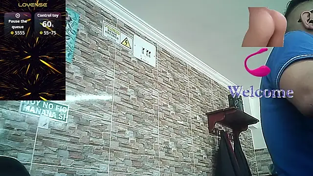 Snapshot of SexDiffrent chatting on October 30, 4:37 pm SexDiffrent online show from October 30, 4:37 pm