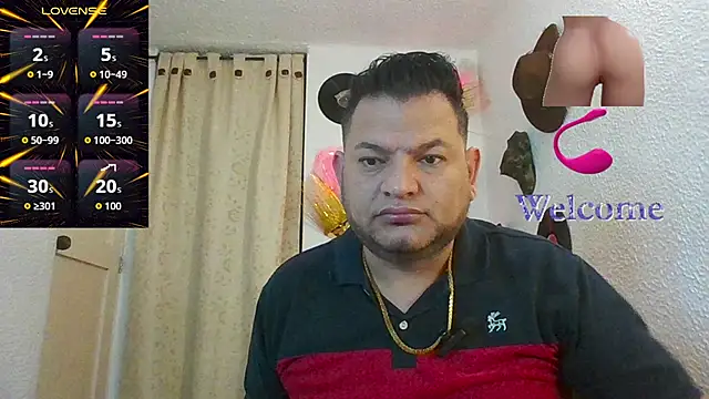 Snapshot of SexDiffrent chatting on October 9, 1:50 am SexDiffrent online show from October 9, 1:50 am