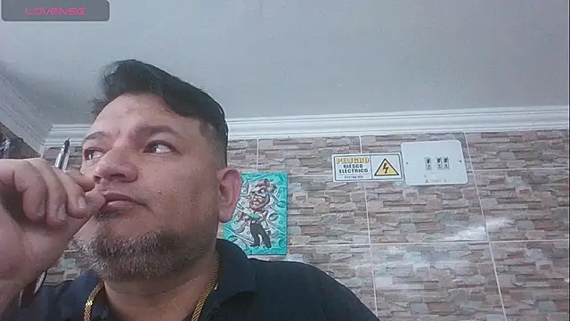 Snapshot of SexDiffrent chatting on October 22, 3:00 pm SexDiffrent online show from October 22, 3:00 pm