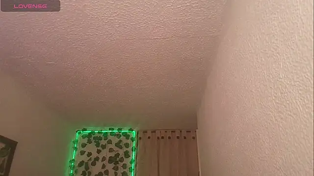 SexDiffrent online show from December 19, 6:21 pm