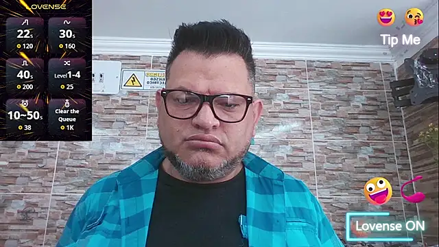 Snapshot of SexDiffrent chatting on November 14, 3:59 pm SexDiffrent online show from November 14, 3:59 pm