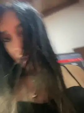 Ashly Miller online show from November 17, 8:02 pm