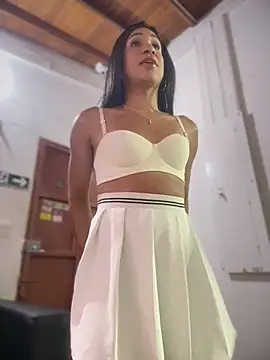 Ashly Miller online show from March 6, 8:37 pm