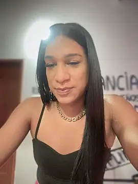 Ashly Miller online show from December 4, 7:02 pm