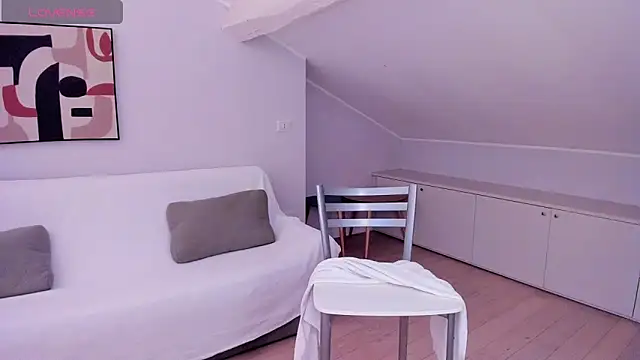 Snapshot of KatalinaMillan chatting on March 14, 1:27 am KatalinaMillan online show from March 14, 1:27 am