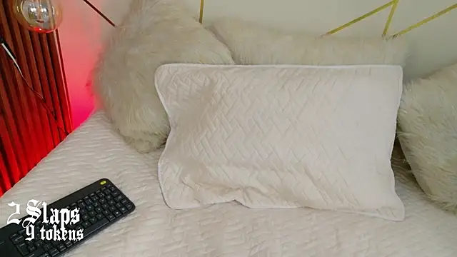 kim blake online show from November 7, 1:32 am