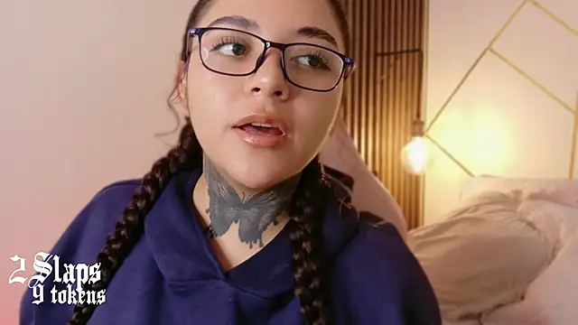 kim blake online show from February 16, 2:05 pm