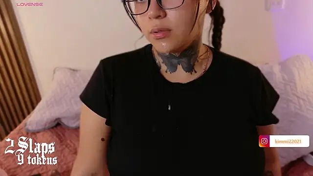 kim blake online show from April 15, 7:58 pm