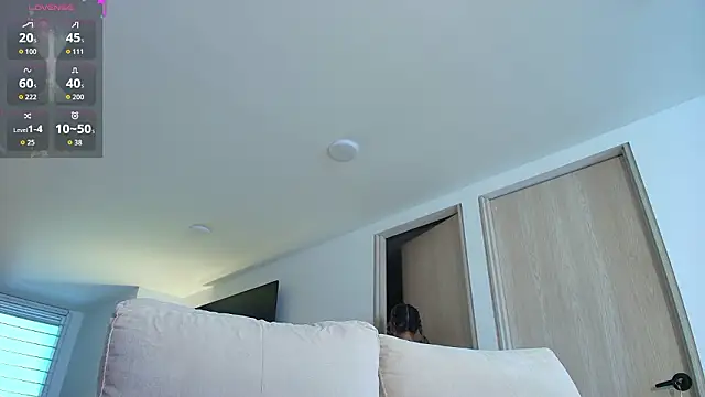 allysoonswwan17 online show from March 17, 3:15 pm