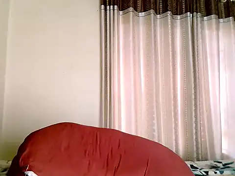 eroticbeauty37 online show from November 22, 5:50 am