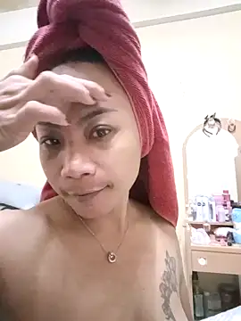 Snapshot of KinkyKit_May chatting on October 11, 11:11 am KinkyKit May online show from October 11, 11:11 am