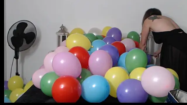 Oriane Jackson online show from November 14, 8:12 pm