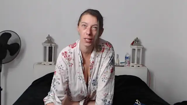 Oriane Jackson online show from November 7, 11:04 am