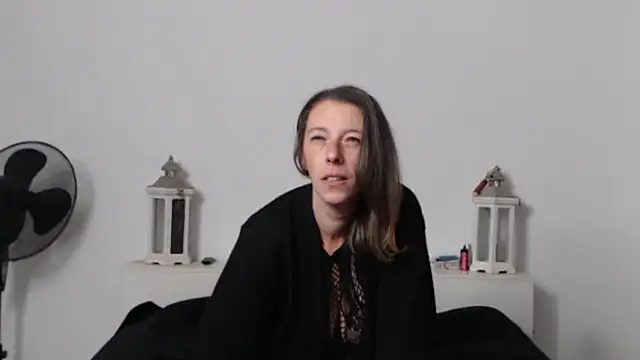 Oriane Jackson online show from October 15, 4:48 pm