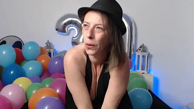 Oriane Jackson online show from May 1, 6:57 pm