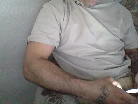 Snapshot of Nowy111 chatting on May 14, 10:45 am Nowy111 online show from May 14, 10:45 am