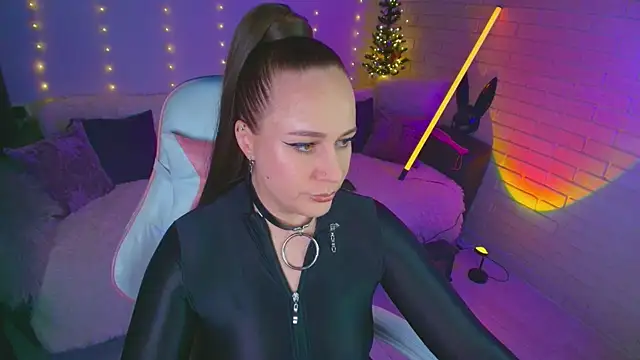 pepper cat  online show from March 25, 9:24 pm