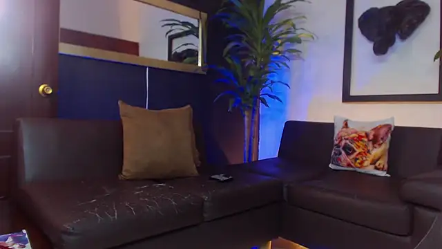 Snapshot of Markboyl chatting on March 11, 12:39 pm Markboyl online show from March 11, 12:39 pm