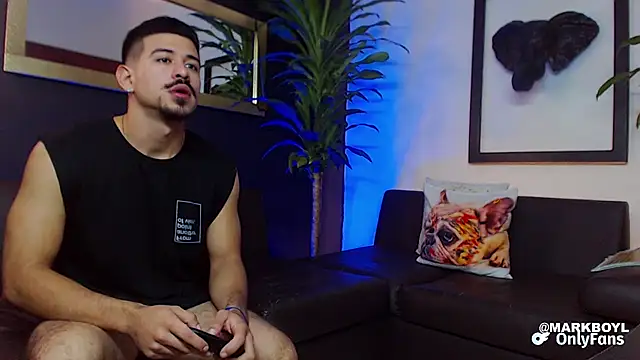 Snapshot of Markboyl chatting on December 27, 12:12 pm Markboyl online show from December 27, 12:12 pm