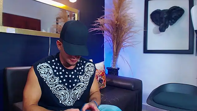 Snapshot of Markboyl chatting on October 14, 3:23 pm Markboyl online show from October 14, 3:23 pm