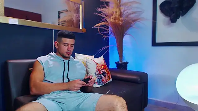 Snapshot of Markboyl chatting on September 10, 12:59 pm Markboyl online show from September 10, 12:59 pm