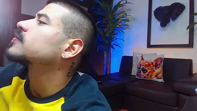 Snapshot of Markboyl chatting on March 10, 12:17 pm Markboyl online show from March 10, 12:17 pm