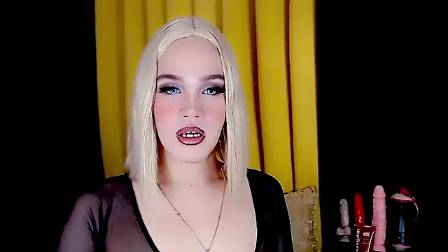 Snapshot of arianneXXX_ts chatting on September 17, 10:01 pm arianneXXX ts online show from September 17, 10:01 pm