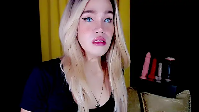 Snapshot of arianneXXX_ts chatting on September 10, 9:25 pm arianneXXX ts online show from September 10, 9:25 pm