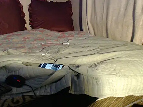 devine TATAS online show from February 4, 10:49 pm