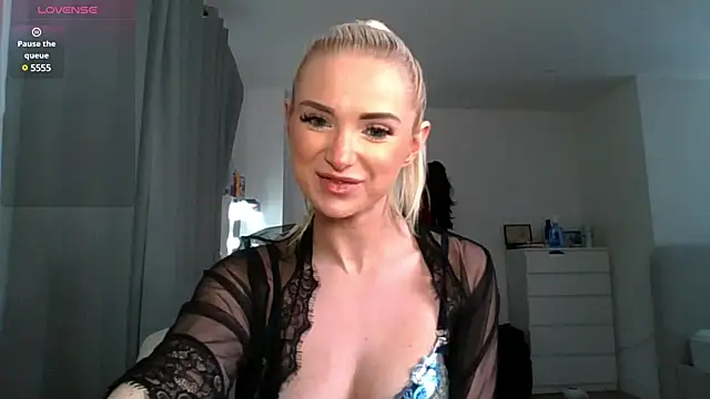 Snapshot of chelseablonde chatting on January 12, 1:11 am chelseablonde online show from January 12, 1:11 am
