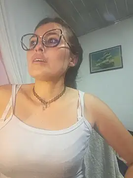 Alexandrasaenz online show from September 14, 12:22 am