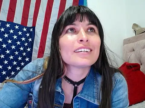 Snapshot of Alexandrasaenz chatting on June 15, 9:47 pm Alexandrasaenz online show from June 15, 9:47 pm