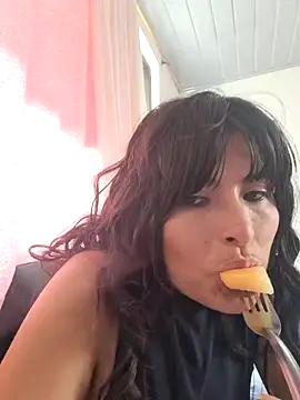 Alexandrasaenz online show from October 20, 4:29 pm