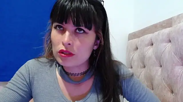 Alexandrasaenz online show from April 21, 10:27 pm