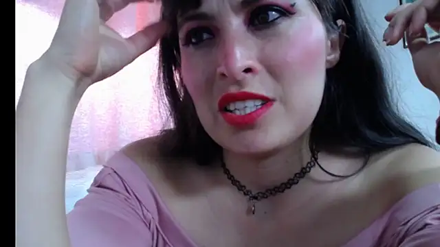 Alexandrasaenz online show from November 10, 9:31 pm