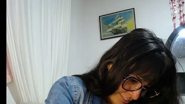 Alexandrasaenz online show from November 12, 2:04 am