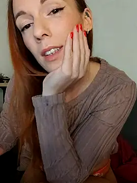 Snapshot of clara-francaise chatting on September 25, 6:58 pm clara-francaise online show from September 25, 6:58 pm