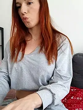 clara-francaise online show from February 24, 2:07 pm