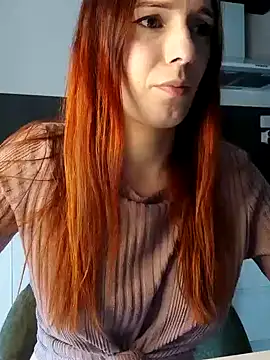Snapshot of clara-francaise chatting on May 6, 4:00 pm clara-francaise online show from May 6, 4:00 pm