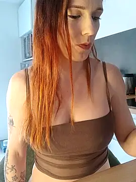Snapshot of clara-francaise chatting on April 30, 4:03 pm clara-francaise online show from April 30, 4:03 pm