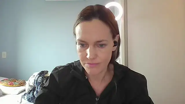 Annylove1 online show from December 18, 10:52 am