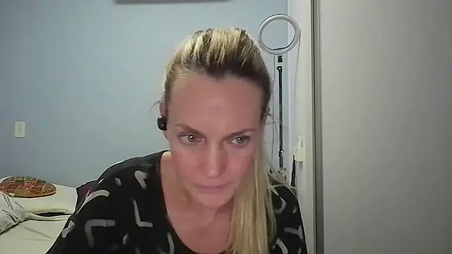 Annylove1 online show from February 7, 12:40 am