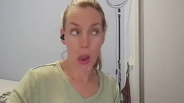 Annylove1 online show from March 4, 12:07 am