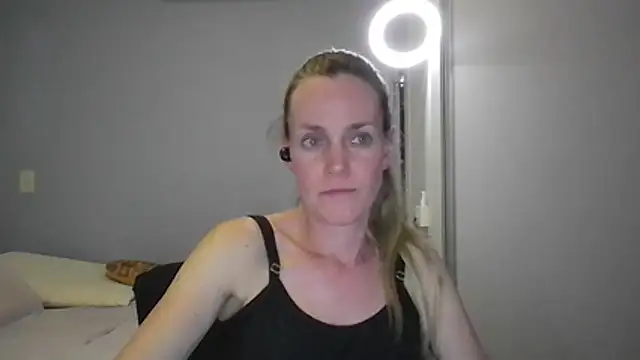 Annylove1 online show from December 17, 12:15 am