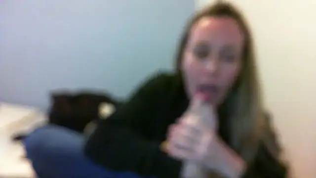 Snapshot of Annylove1 chatting on October 10, 11:27 pm Annylove1 online show from October 10, 11:27 pm