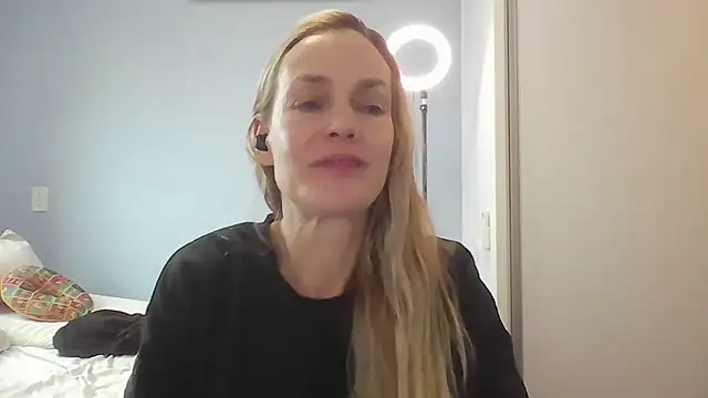 Annylove1 online show from June 4, 10:53 am