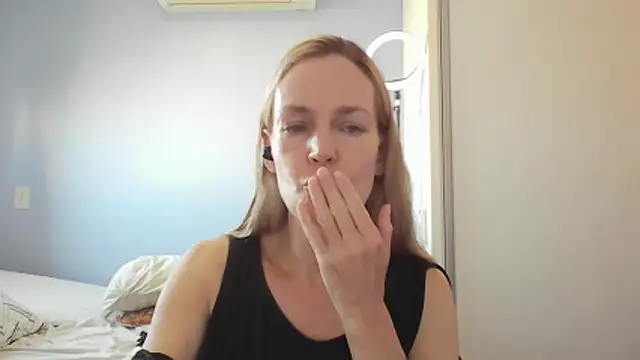 Annylove1 online show from February 17, 10:45 am