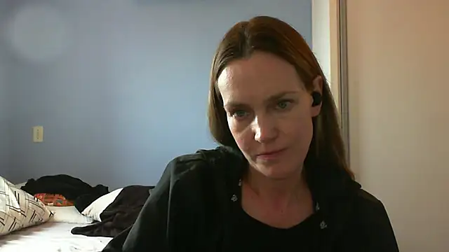Snapshot of Annylove1 chatting on October 1, 3:38 pm Annylove1 online show from October 1, 3:38 pm