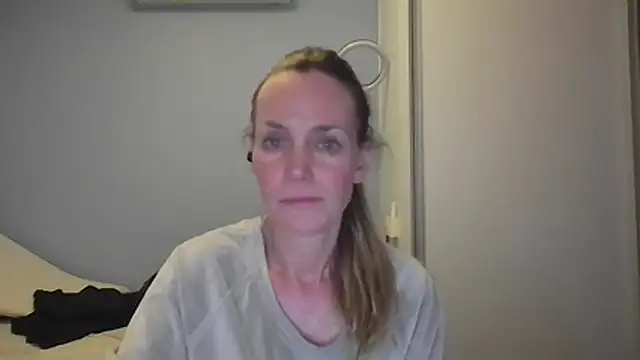 Annylove1 online show from November 23, 12:31 am