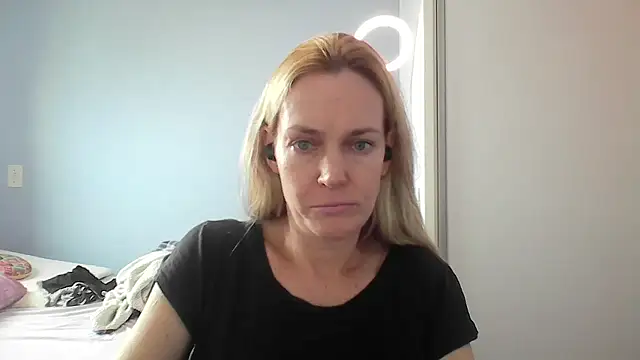 Annylove1 online show from May 8, 12:20 pm